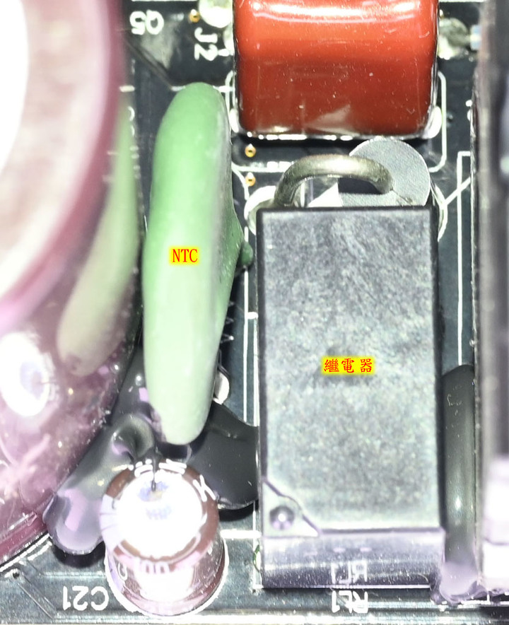 點我看大圖 NZXT C1200 GOLD 1200W金牌全模組化電源開箱