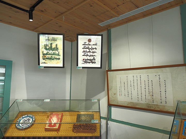 北投 中心新村與舊雙溪河步道 — 全臺唯一溫泉軍醫系統眷村，附掛市區內大片青翠稻田