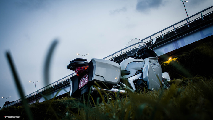 【TODD】【開箱】德意志跑旅旗艦!BMW K1200GT我願稱你最強!