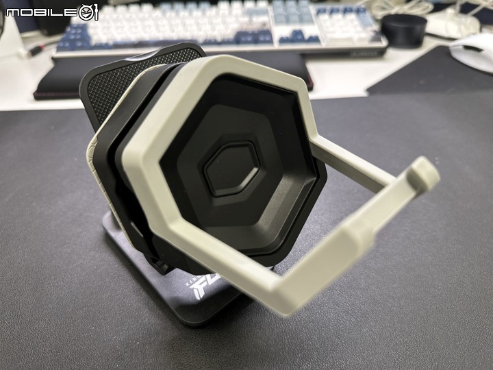 酷碼之寶 Cooler Master GEM 磁吸式電競支撐架