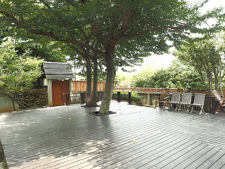 北投 中心新村與舊雙溪河步道 — 全臺唯一溫泉軍醫系統眷村，附掛市區內大片青翠稻田
