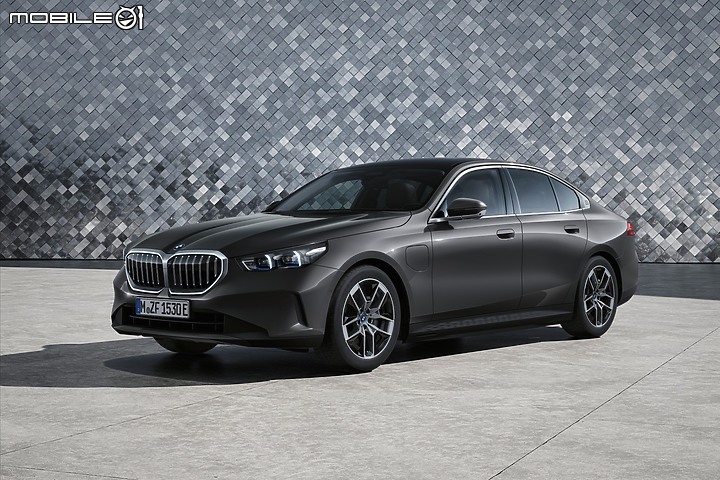 【海外新訊】BMW大改款5系列/純電i5正式發表,內外觀與數位科技全面進化、純電i5動力突破六百匹!