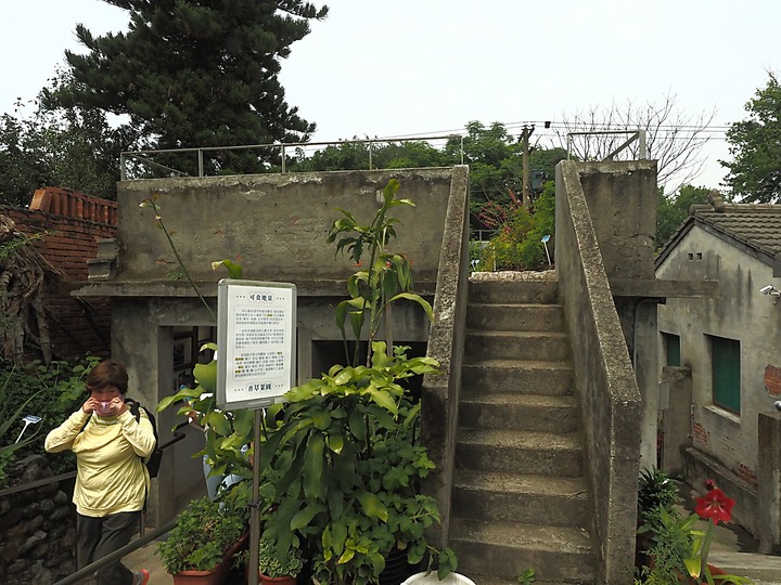 北投 中心新村與舊雙溪河步道 — 全臺唯一溫泉軍醫系統眷村，附掛市區內大片青翠稻田