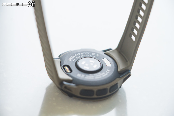 Garmin INSTINCT 2X Solar 本我系列錶款開箱|首度導入LED手電筒、高CP值探險鉅作!