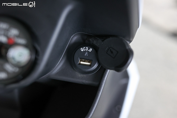 SYM JET SL TCS 試駕｜強化安全不漲價 升級就在細節裡
