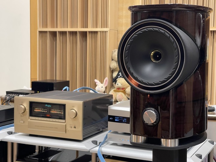 開箱燒友的Accuphase E800