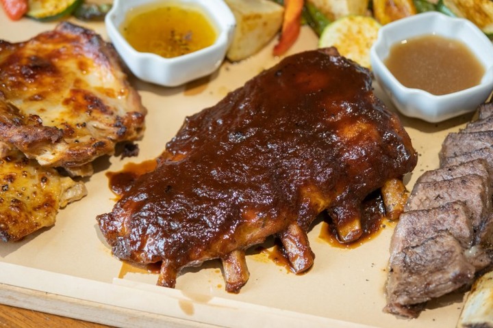 新竹美式餐廳推薦│三拼烤肉盤、低溫舒肥牛 大口吃肉超滿足
