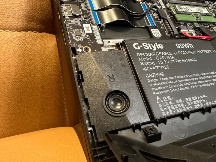 滿血老鷹 技嘉AORUS 17 BSF分享