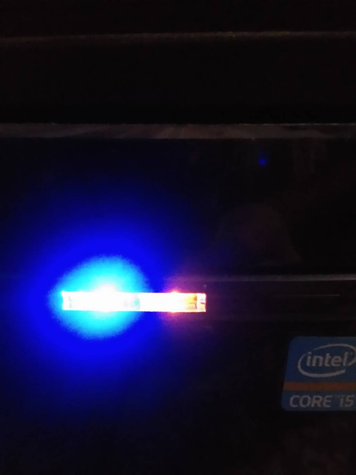 求解電腦主機亮橘燈原因