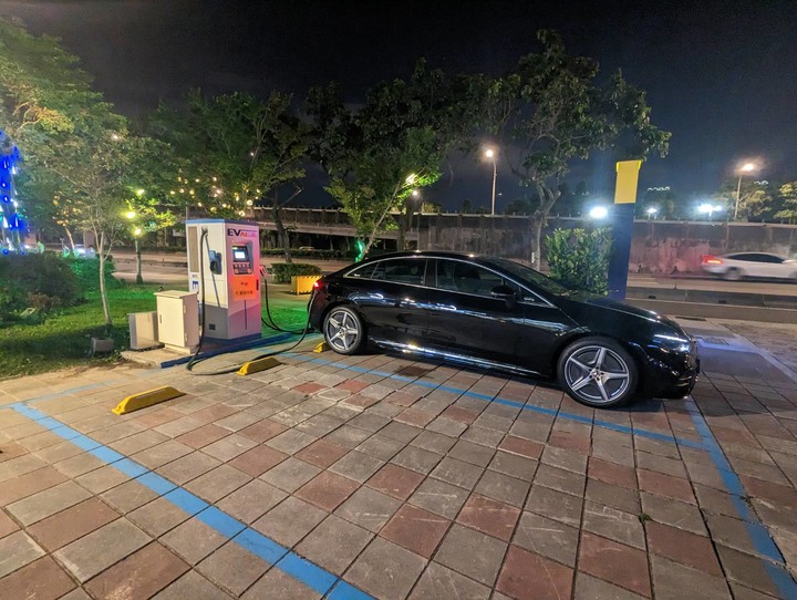說好的 EQE300 交車開箱，因缺料等了9個月的美車