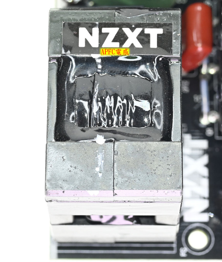 點我看大圖 NZXT C1200 GOLD 1200W金牌全模組化電源開箱