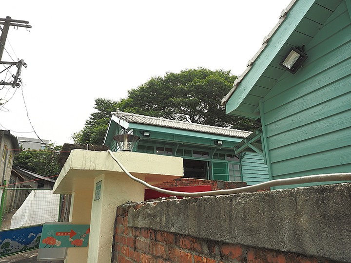 北投 中心新村與舊雙溪河步道 — 全臺唯一溫泉軍醫系統眷村，附掛市區內大片青翠稻田