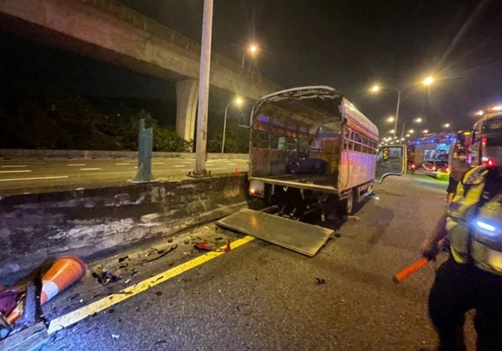 Kuga台灣高速公路高速碰撞實測-硼鋼真的硬