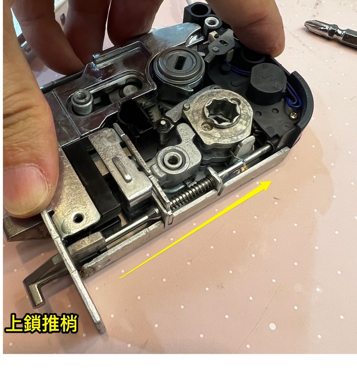 DIY 簡單修好三星電子鎖故障無法自動上鎖