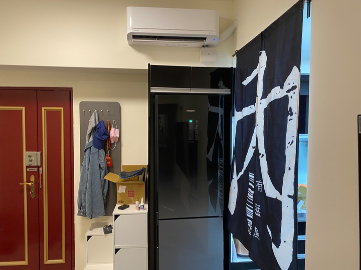 原屋主冷氣因為太潮濕外機銅管裸露，剛買房子就換了兩台冷氣