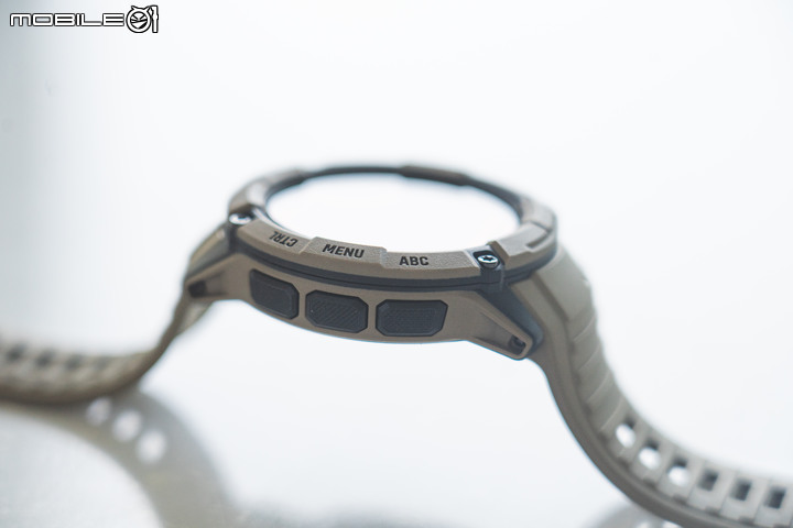 Garmin INSTINCT 2X Solar 本我系列錶款開箱|首度導入LED手電筒、高CP值探險鉅作!