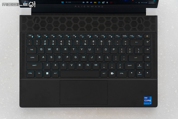 Alienware X14 R2 電競筆電體驗｜極致纖薄與科幻設計的交會！