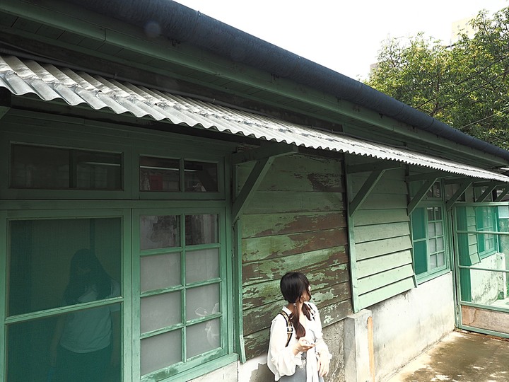 北投 中心新村與舊雙溪河步道 — 全臺唯一溫泉軍醫系統眷村，附掛市區內大片青翠稻田