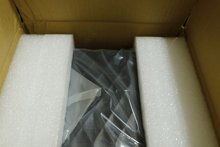 【用純SSD自組NAS】並留下4個槽供隨時擴充 家用SOHO Mini Server ITX？廢話跟圖一樣多