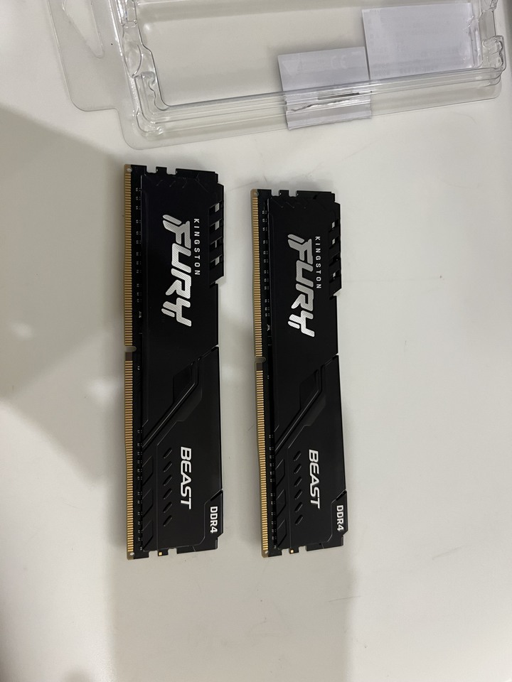 買新的ddr4出現怪畫面沒辦法開機