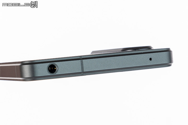 Sony Xperia 1 V初步體驗｜變化存同求異、不走大底更有α味！
