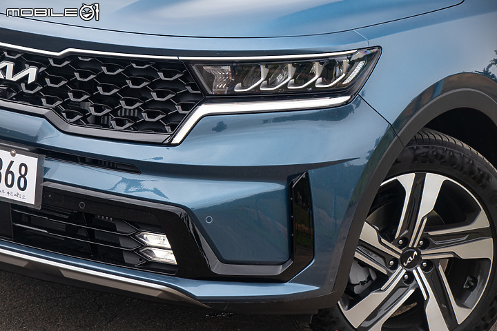 Kia Sorento 渦輪油電試駕|招牌大菜準備上桌!