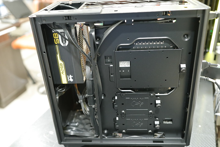 萬元內的誠意之作。由不可描述的 GIGABYTE 技嘉科技 帶來的 【Z790 AORUS ELITE AX】高品質主機板