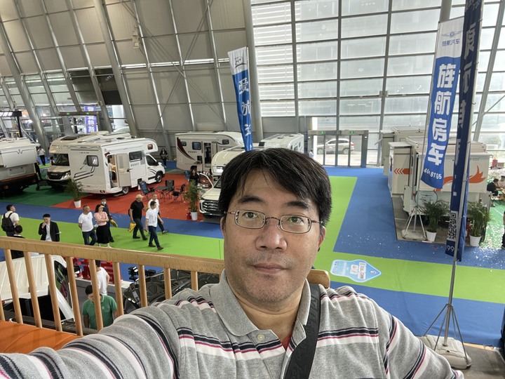 參觀上海國際房車旅遊博覽會 (露營車)
