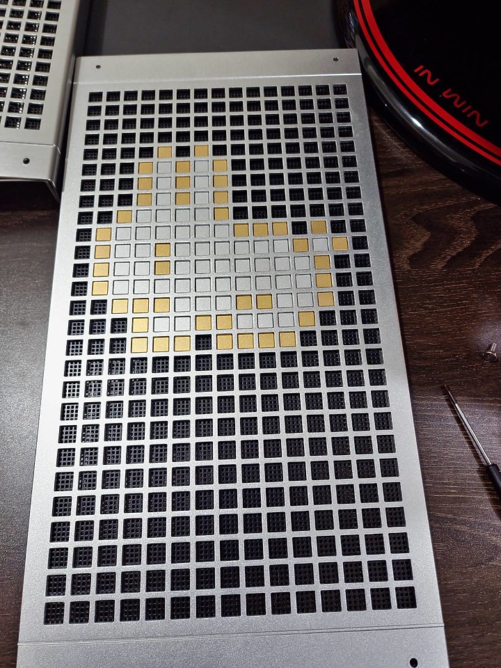 點我看大圖 abee Pixel One - 360度萬元等級鋁金屬像素風 8bit 給我拼一隻兔子行嗎?₍ᐢ⑅ᐢ₎