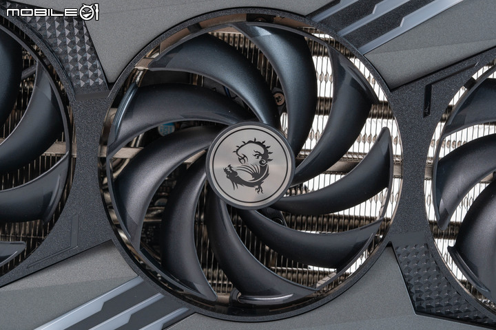 微星 GeForce RTX 4060 Ti GAMING X TRIO 8G 顯示卡開箱實測 以大開口散熱提供更高運作效能