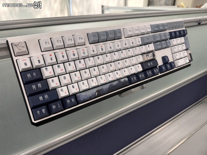 酷碼之寶 Cooler Master GEM 磁吸式電競支撐架