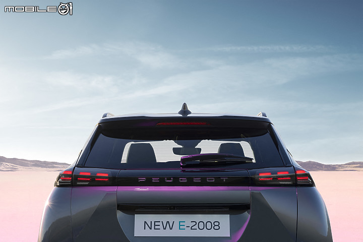 【海外新訊】Peugeot 2008小改款登場,外觀微整、純電E-2008動力續航力皆升級!