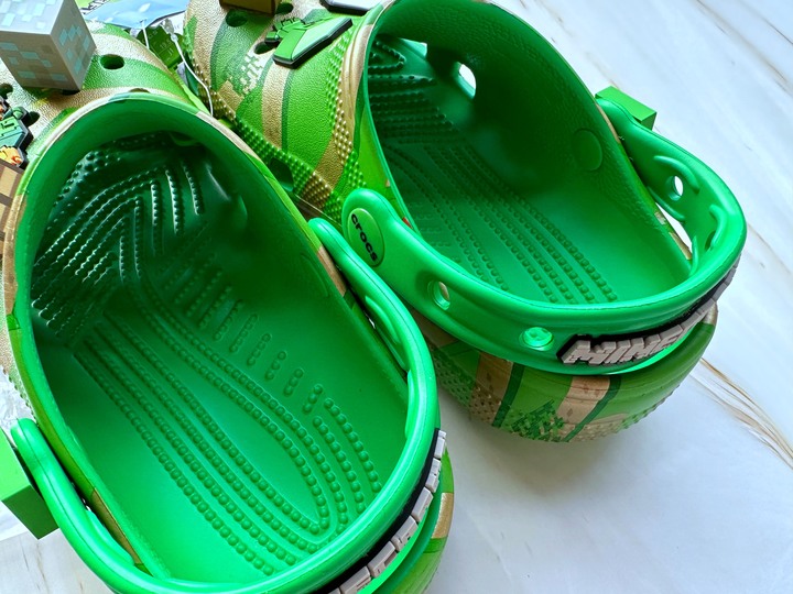 【開箱】Crocs Minecraft 麥塊我的世界童鞋