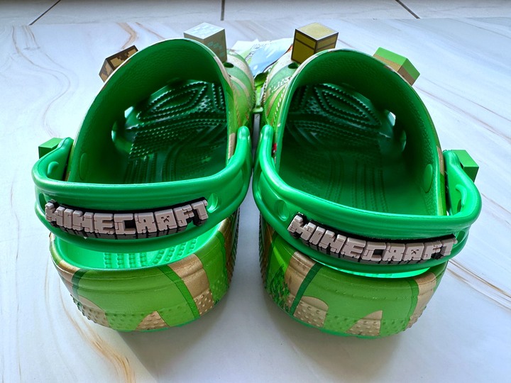 【開箱】Crocs Minecraft 麥塊我的世界童鞋