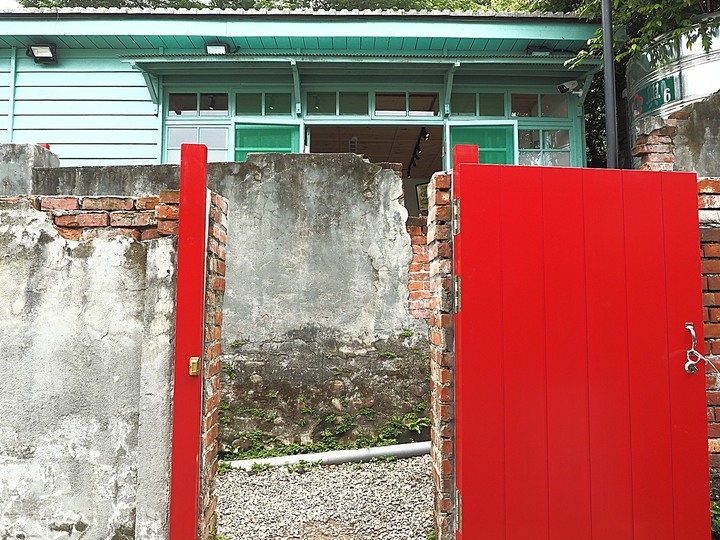 北投 中心新村與舊雙溪河步道 — 全臺唯一溫泉軍醫系統眷村，附掛市區內大片青翠稻田
