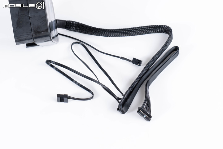 CORSAIR iCUE H150i ELITE LCD XT 360 AIO 水冷散熱器 以更高解熱能力持續穩定效能輸出