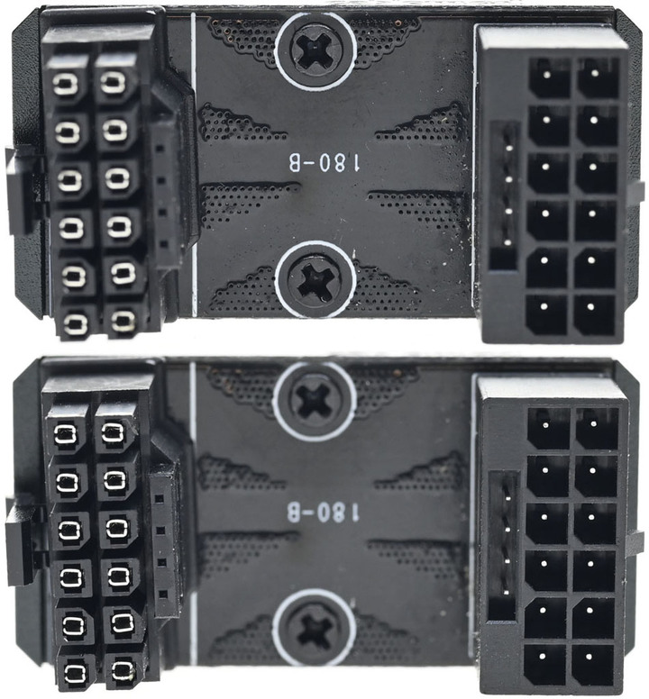 點我看大圖 CableMod 180度12VHPWR轉接頭(B款)開箱測試