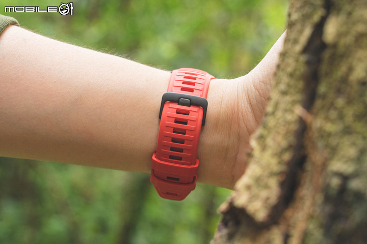 Garmin INSTINCT 2X Solar 本我系列錶款開箱|首度導入LED手電筒、高CP值探險鉅作!