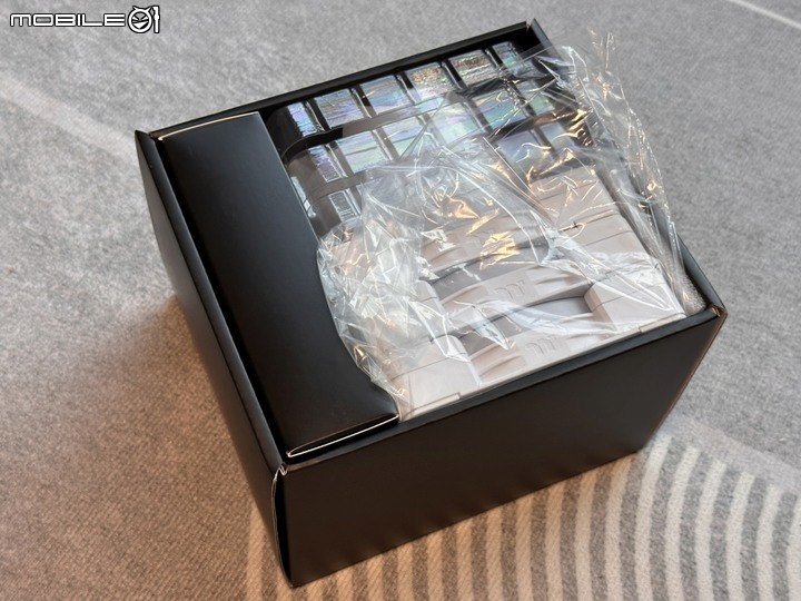磁吸串接!ThermalTake 耀影 SWAFAN EX12 RGB 風扇
