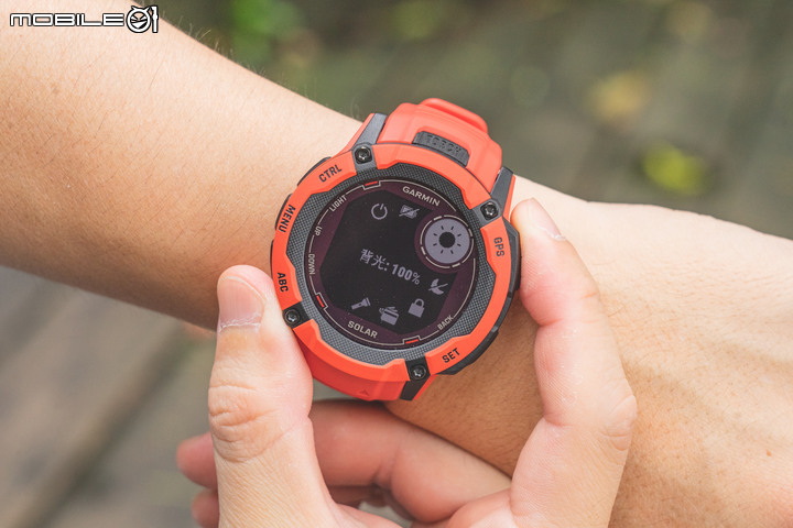 Garmin INSTINCT 2X Solar 本我系列錶款開箱|首度導入LED手電筒、高CP值探險鉅作!