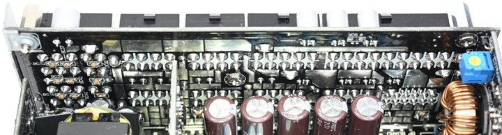 點我看大圖 FSP Hydro Ti PRO 1000W ATX3.0 PCIE5.0鈦金全模組化電源開箱