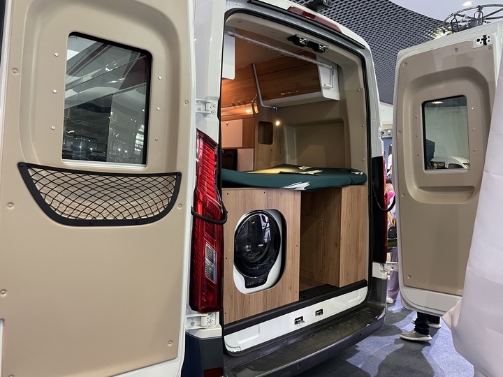 參觀上海國際房車旅遊博覽會 (露營車)