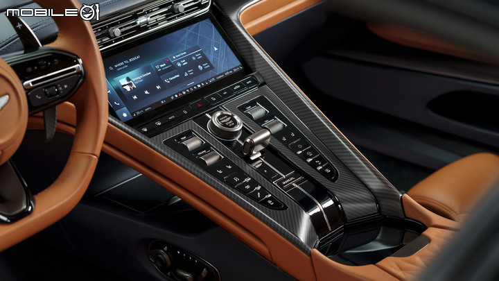 【國內第三季發表】Aston Martin推出全新DB12,外表力量強大、內在科技進化!