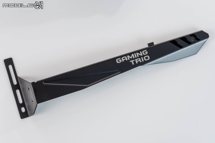 微星 GeForce RTX 4060 Ti GAMING X TRIO 8G 顯示卡開箱實測 以大開口散熱提供更高運作效能