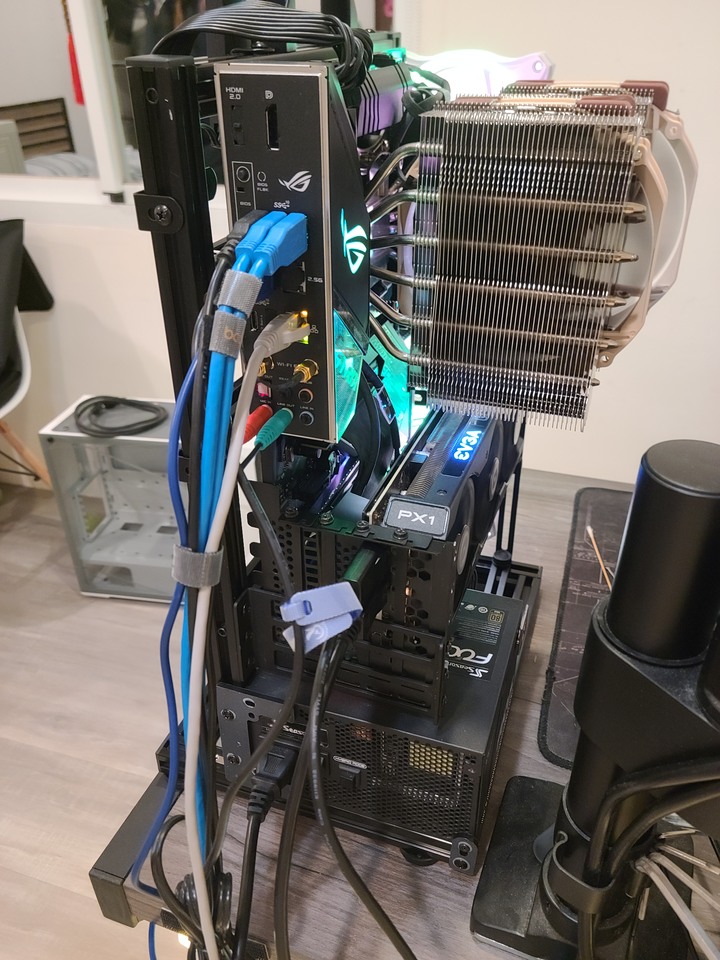 電腦主機攜帶化-執行