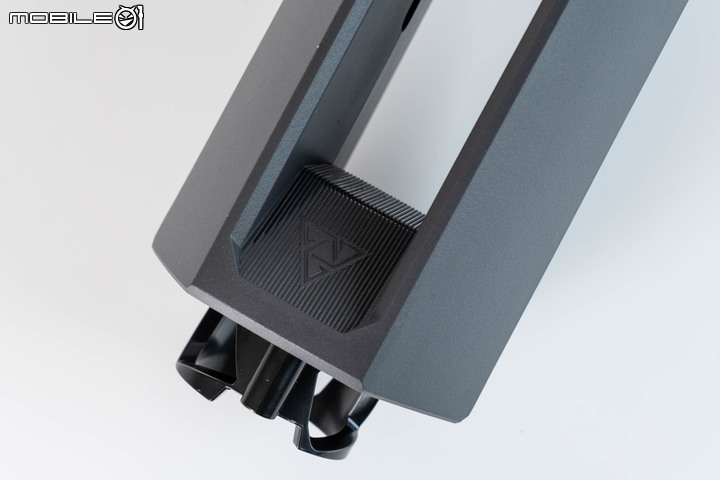 ROG SWIFT OLED PG27AQDM 電競螢幕開箱測試 高顯色快反應高對比帶來的遊戲畫面震撼