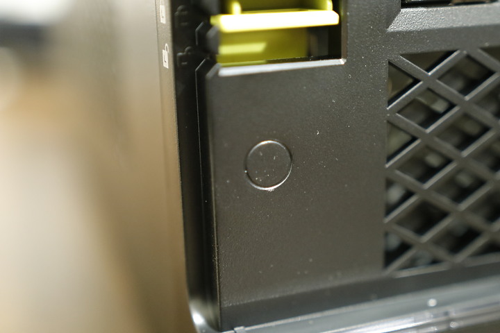 【用純SSD自組NAS】並留下4個槽供隨時擴充 家用SOHO Mini Server ITX？廢話跟圖一樣多