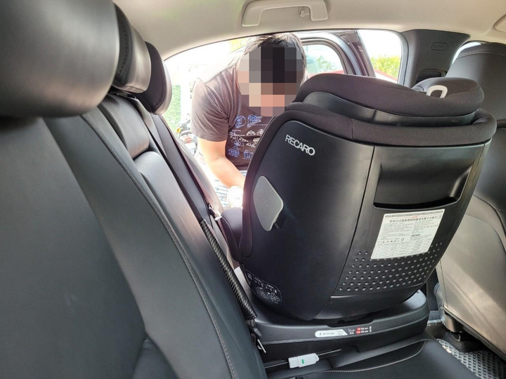 #開箱 Recaro salia 125 安全汽座分享!!
