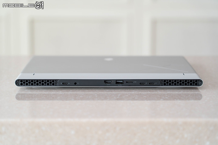 Alienware X14 R2 電競筆電體驗｜極致纖薄與科幻設計的交會！