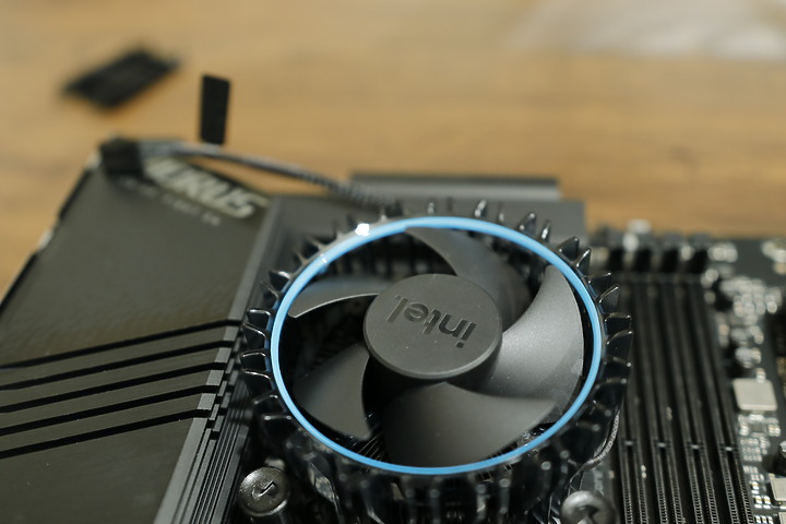 萬元內的誠意之作。由不可描述的 GIGABYTE 技嘉科技 帶來的 【Z790 AORUS ELITE AX】高品質主機板